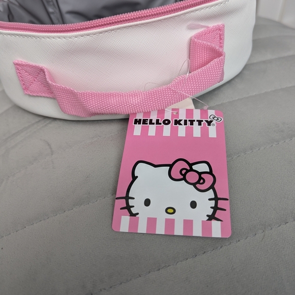 NWT Hello Kitty Face/Round Shaped Insulated Lunch/Snack Box/Bag/Pail/Tote - Picture 4 of 16